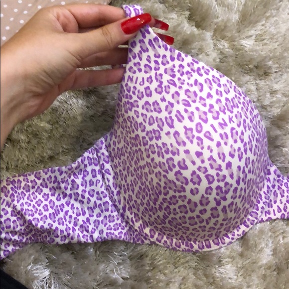 2 Victoria Secret bras - Picture 3 of 3